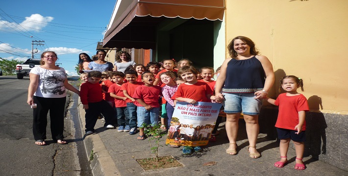 Passeata Projeto Na luta contra a Dengue