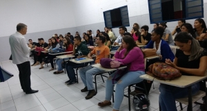 PROGRAMA MUNICIPAL QUE CONCEDE BOLSAS DE ESTUDO EM CURSO PRÉ-VESTIBULAR DÁ INÍCIO ÁS AULAS