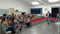 Na Semana do Bebê, EMEB Lucy promoveu palestra sobre Mentes Saudáveis
