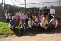 Alunos da EMEB Nossa Senhora D’Aparecida visitam estufa do Projeto Hortalimento