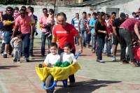 Escolas comemoraram Dia dos Pais com brincadeiras e alegria